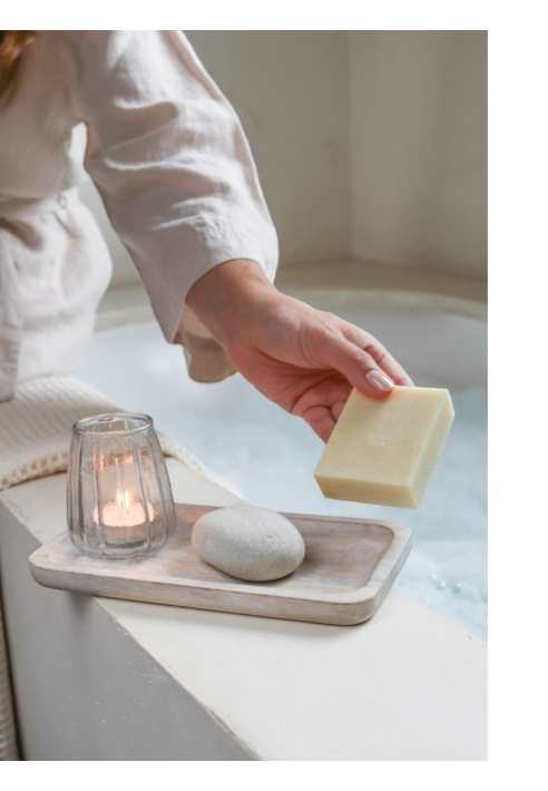 Leeff Cucumber Soap Bar with Rock Scrub - For You ()