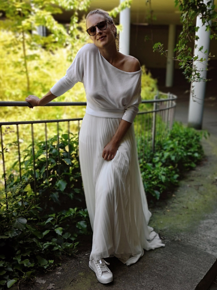 Forever & Eva Bruidstrui met vleermuismouwen P5302 main product photo